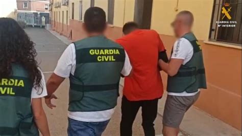 violacion roquetas de mar|Un inmigrante ilegal viola y deja tiradas con lesiones。